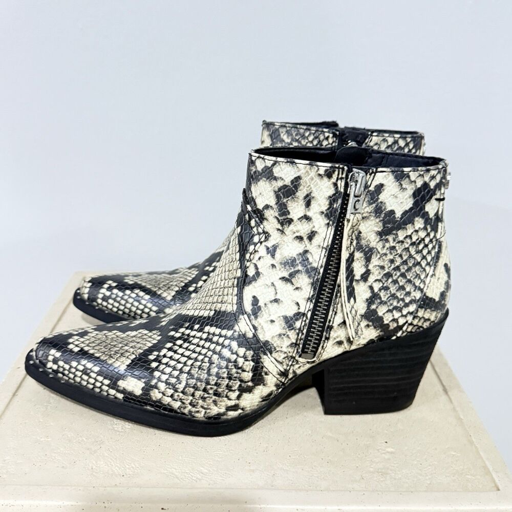 Sam Edelman Whistler Snakeskin Western Ankle Boots Studded Pointed Toe Sz 6.5